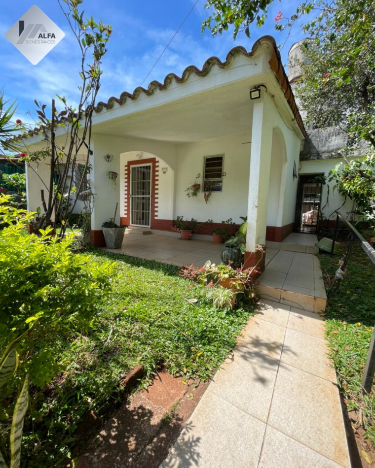 CASA EN VENTA (BARRIO YACYRETA)