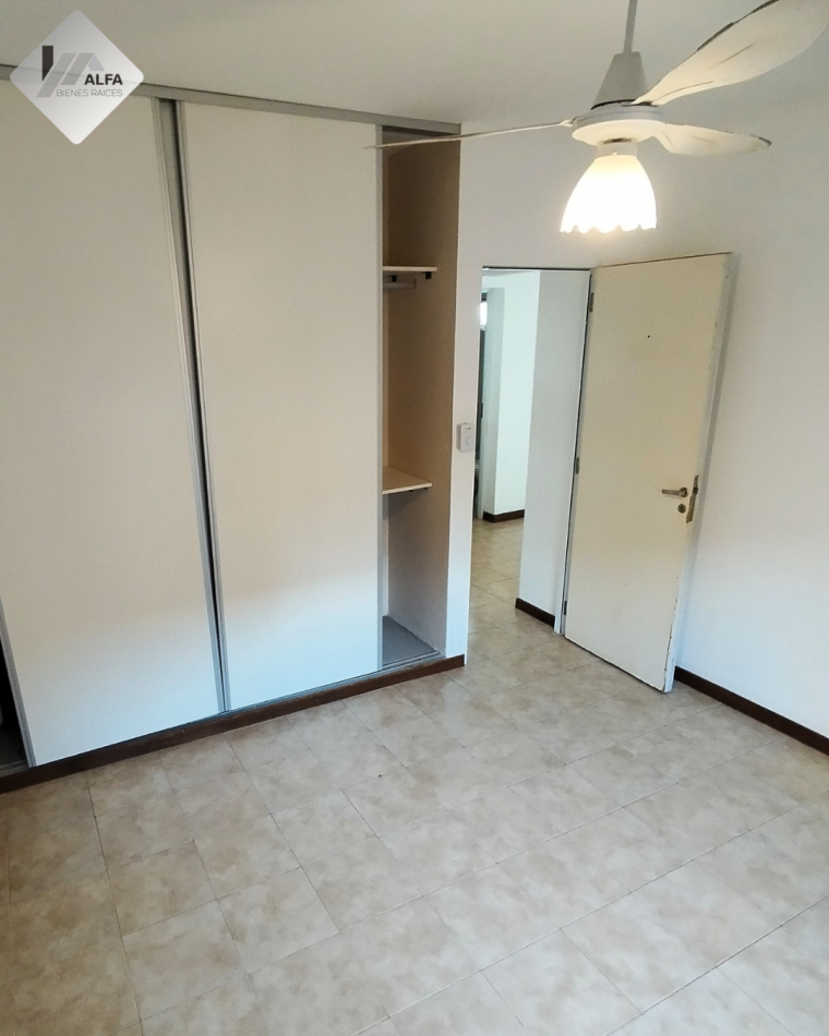 ALQUILO DEPTO CENTRICO C/ COCHERA