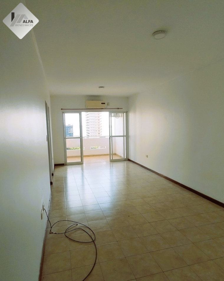 ALQUILO DEPTO CENTRICO C/ COCHERA